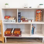 Walkable Apt Next To Restaurants, Bars, And Shops!