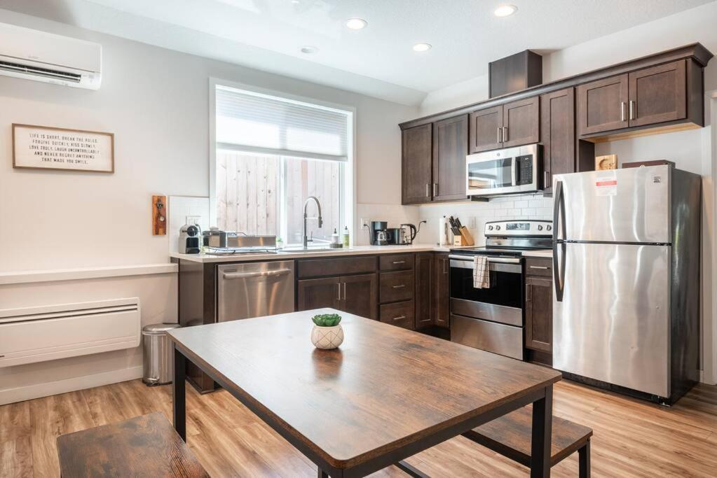 Holiday home Walkable Next To Restaurants, Bars, And Shops! *