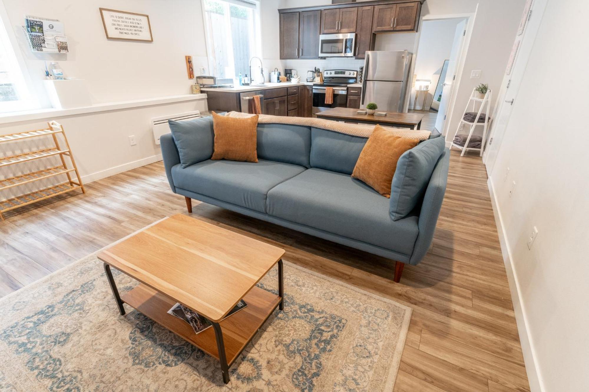Walkable Next To Restaurants, Bars, And Shops! Holiday home