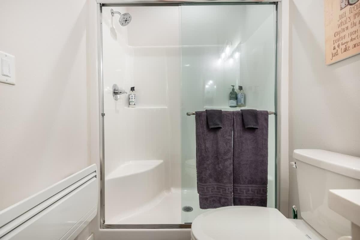 Holiday home Walkable Next To Restaurants, Bars, And Shops! *